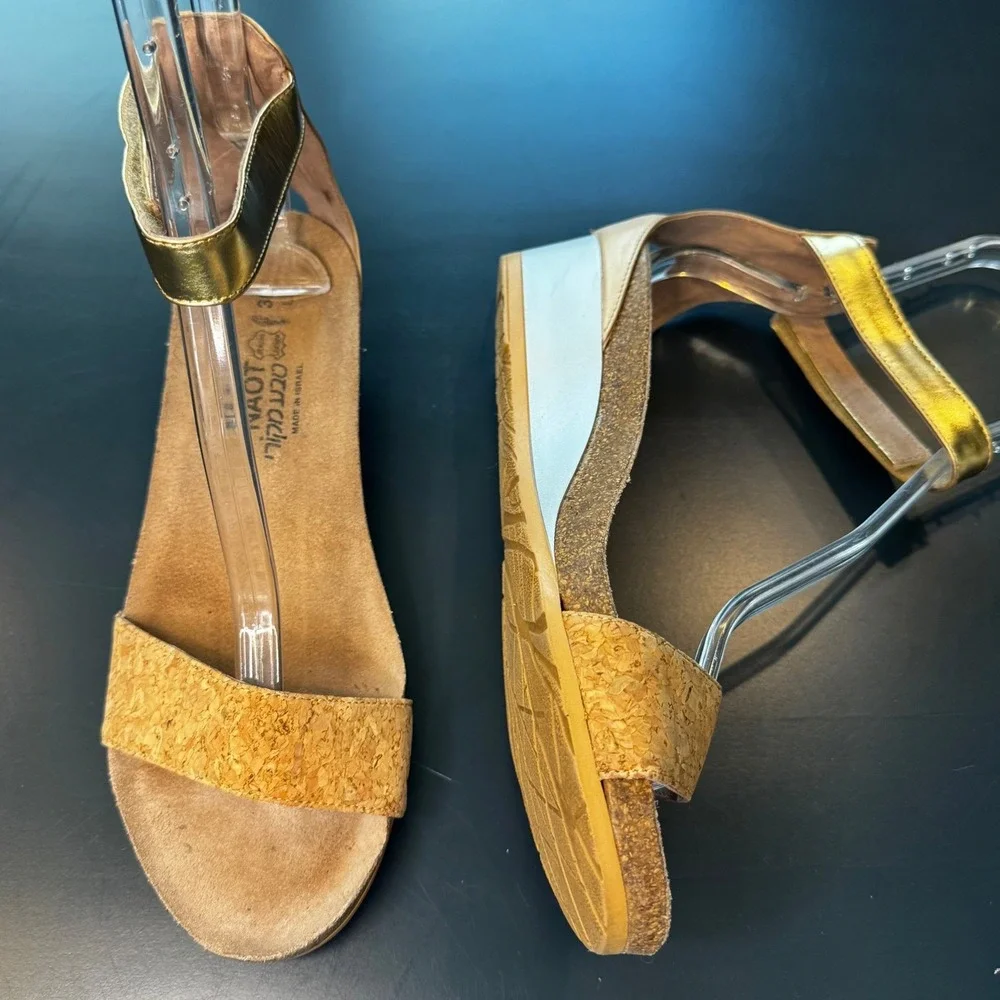 Naot Women 6-6.5 EU 37 Beige Gold Leather Cork Wedge Sandals Ankle Strap Israel